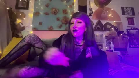 Snapshot of dominatrixmars chatting on December 28, 12:26 am Dominatrix Esther Mars online show from December 28, 12:26 am