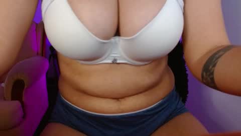   online show from November 24, 4:42 pm