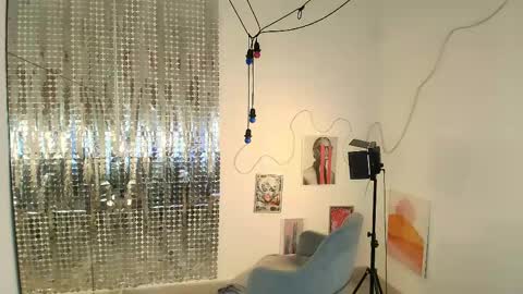 dona11a online show from April 21, 2:51 am