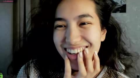 Aura online show from December 5, 4:23 am