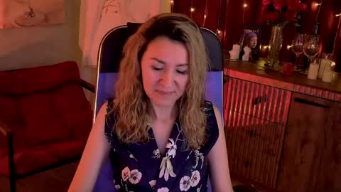 Donna online show from April 14, 7:14 pm