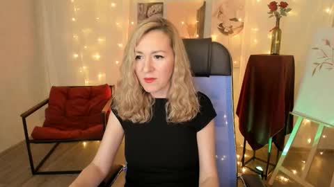 Donna online show from February 2, 7:13 pm