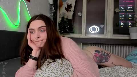 Alice online show from December 4, 4:52 pm