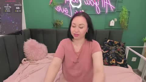 Dorisdunn online show from May 10, 1:51 am
