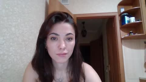 dream_petal_ online show from December 22, 2:20 pm