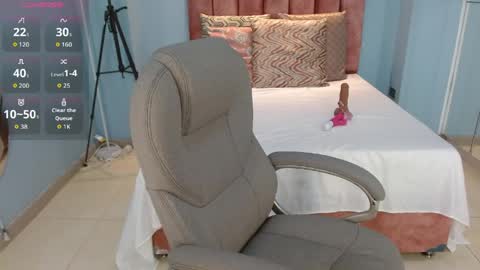 drilau_18 online show from June 6, 4:41 am