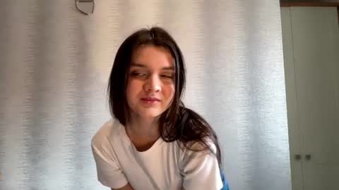 Anna online show from July 3, 1:39 pm