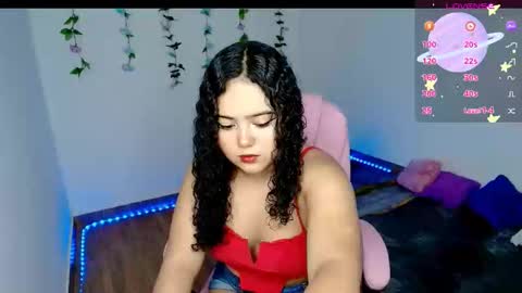 Snapshot of dulce_julieta_ chatting on December 30, 8:04 pm Dulce online show from December 30, 8:04 pm