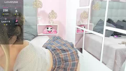 Snapshot of dulce_powl chatting on September 13, 7:55 pm Dulce  online show from September 13, 7:55 pm