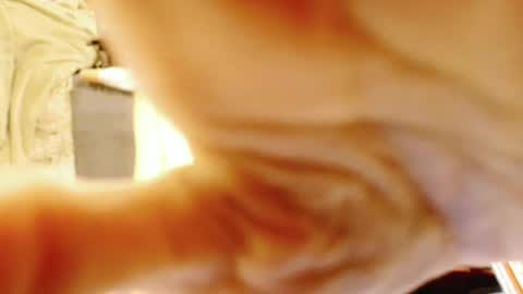 Six online show from June 5, 6:25 pm