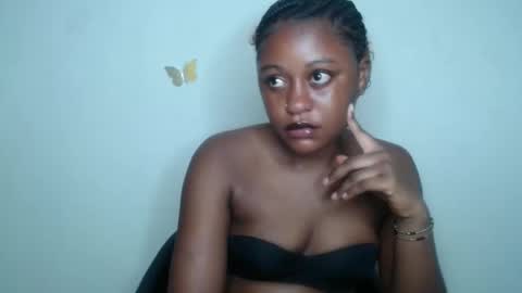 Snapshot of ebony_fatass chatting on October 26, 4:13 pm Ella online show from October 26, 4:13 pm