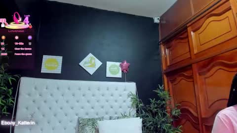 ebony_katterin online show from March 27, 11:33 am