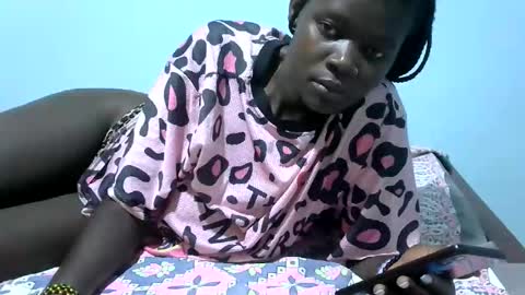 ebonybloom01 online show from January 10, 10:14 pm