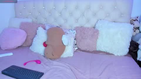 Queen Ebony online show from November 24, 12:23 am