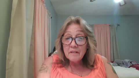 Lovebug1960 online show from March 28, 4:12 am