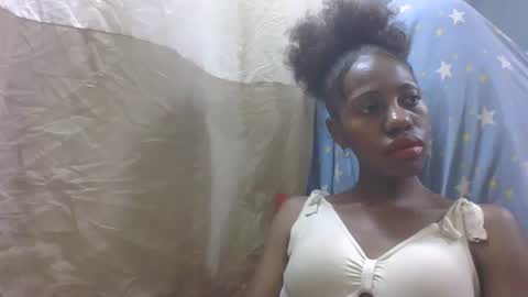 edwige770943 online show from April 10, 6:08 am