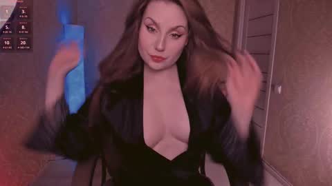 eesmaaarr online show from October 14, 11:29 pm