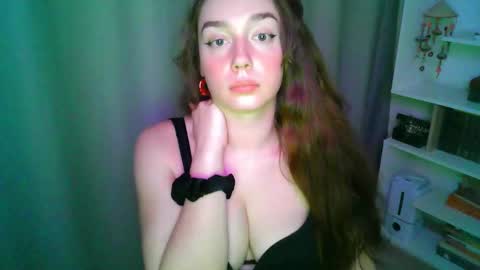 Snapshot of effie_balconii chatting on October 10, 11:15 am effie_balconii online show from October 10, 11:15 am