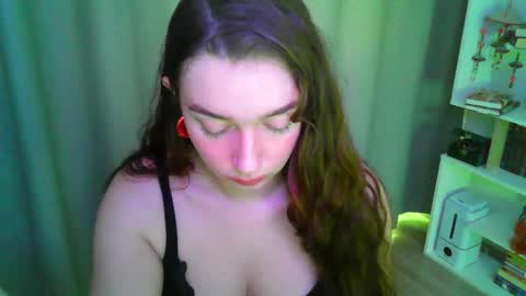 Snapshot of effie_balconii chatting on September 27, 12:56 pm effie_balconii online show from September 27, 12:56 pm