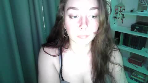 Snapshot of effie_balconii chatting on March 6, 2:51 pm effie_balconii online show from March 6, 2:51 pm