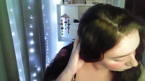 Snapshot of effie_balconii chatting on January 10, 3:06 pm effie_balconii online show from January 10, 3:06 pm