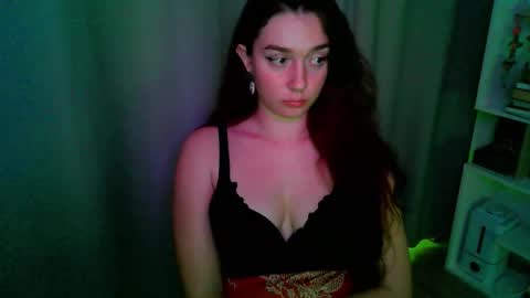 Snapshot of effie_balconii chatting on September 15, 2:47 pm effie_balconii online show from September 15, 2:47 pm