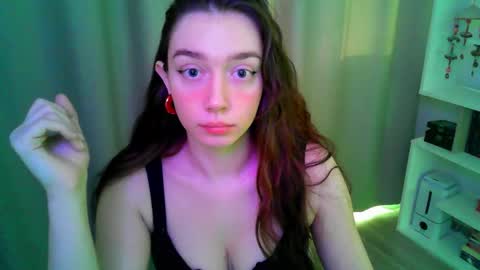effie_balconii online show from December 14, 8:09 am