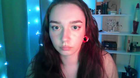 Snapshot of effie_balconii chatting on January 30, 1:42 pm effie_balconii online show from January 30, 1:42 pm