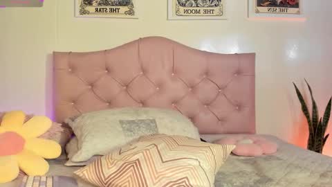 effy online show from November 22, 4:26 am