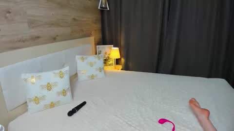 Effy online show from November 3, 7:01 am