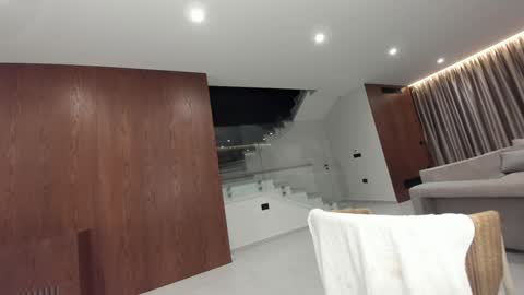 Erik and Alice online show from November 27, 3:09 am