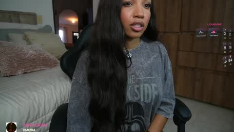 eimi   online show from April 19, 9:28 pm