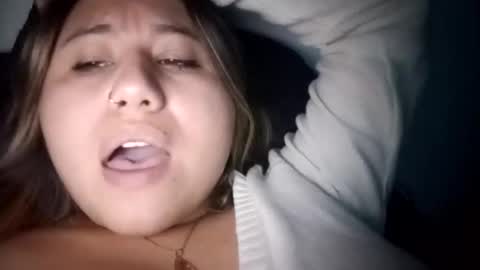 EIMY   MODEL INDEPENDENT online show from December 14, 5:46 am