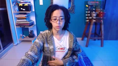 Snapshot of ela_0 chatting on October 26, 7:37 am Ela  Help me reach 100 thumbs up online show from October 26, 7:37 am
