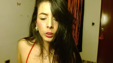 Snapshot of ela_3611 chatting on October 22, 5:45 am ela_3611 online show from October 22, 5:45 am