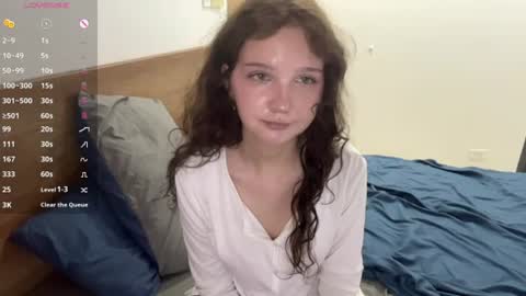 Ela online show from July 28, 7:50 pm