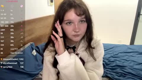 Ela online show from July 18, 7:49 pm