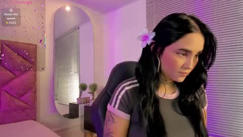 Elaia online show from February 17, 3:50 am