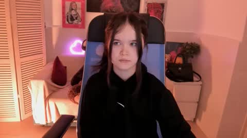 Your sweet girl online show from November 6, 7:31 pm