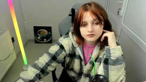 Evie online show from May 14, 10:32 am