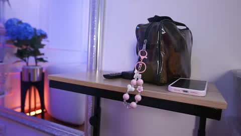 Elasummeer online show from February 9, 11:45 am