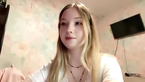 MIa online show from April 3, 11:30 am