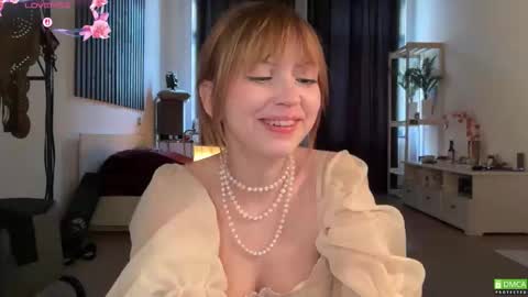 Snapshot of electric_woman chatting on October 21, 10:52 am Aleksa online show from October 21, 10:52 am