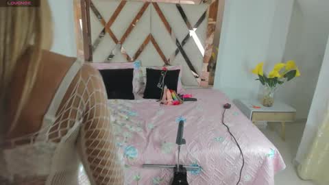 Elena online show from February 4, 7:28 pm