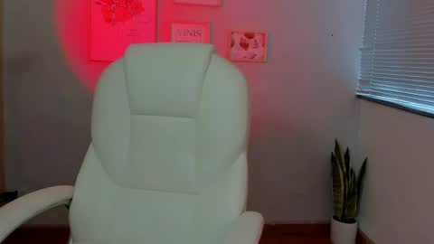 Elena online show from January 5, 6:56 pm