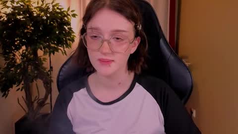 Ellie online show from November 30, 6:06 am