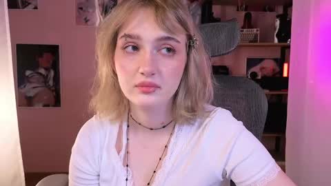 Ellie online show from April 14, 5:40 am