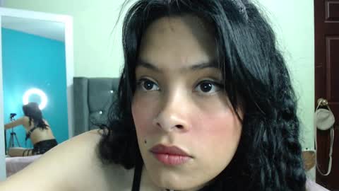 Snapshot of elisa_diaz_14 chatting on January 29, 1:48 am Elisa Diaz online show from January 29, 1:48 am