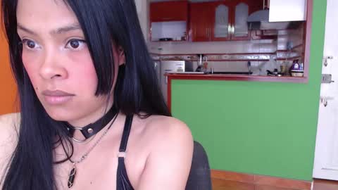 Snapshot of elisa_diaz_14 chatting on January 1, 5:33 pm Elisa Diaz online show from January 1, 5:33 pm