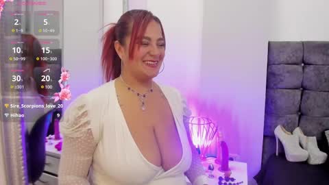 Snapshot of elise_leyton chatting on February 19, 3:16 pm ELISE LEYTON online show from February 19, 3:16 pm